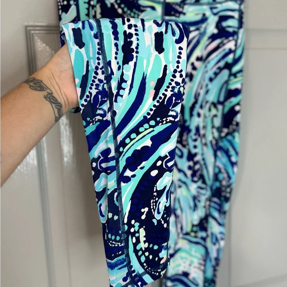 Lilly Pulitzer Blue and Teal Leggings| Medium - Picture 4 of 9